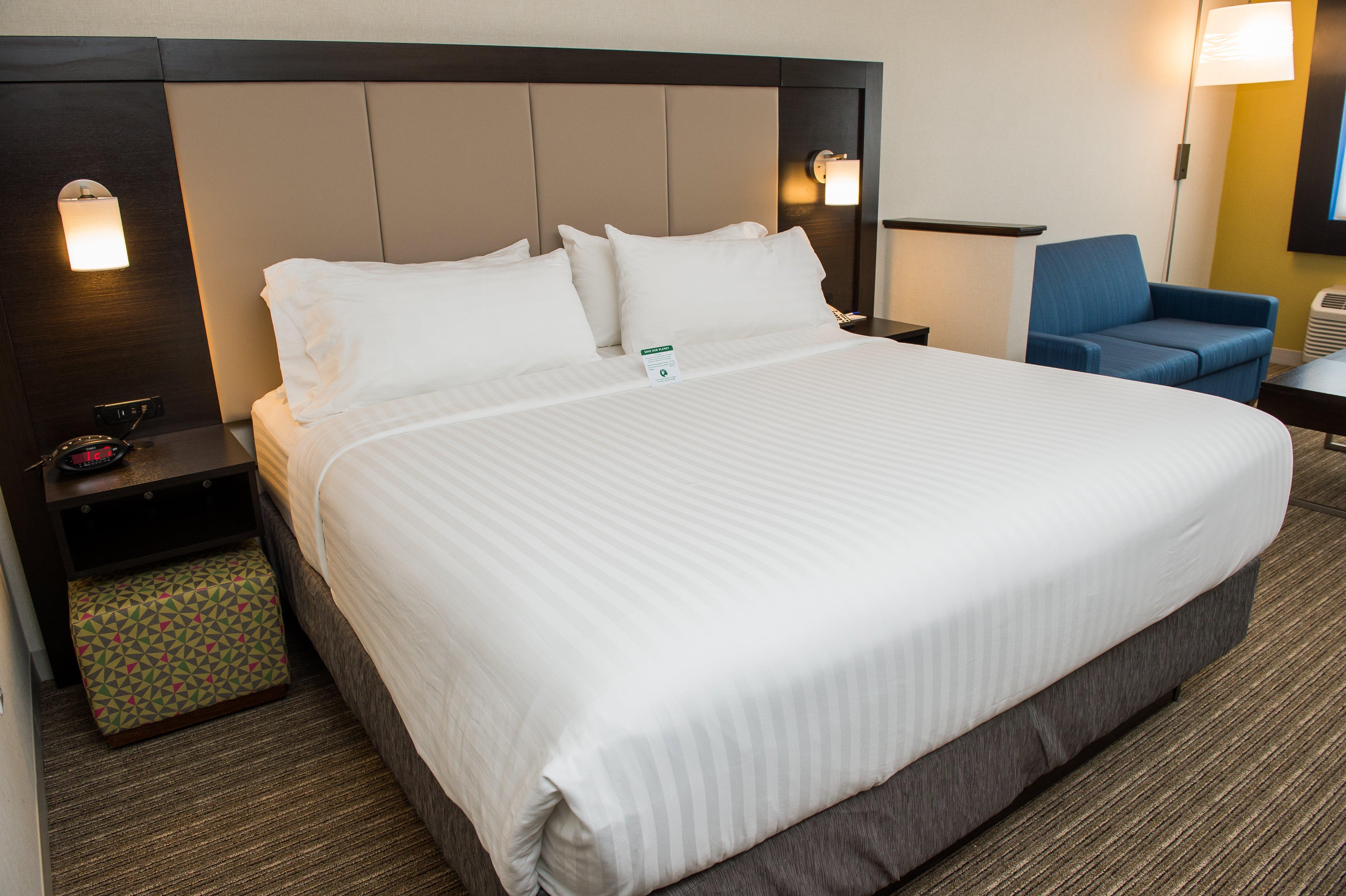 Holiday Inn Express & Suites - Marietta By Ihg Exterior photo